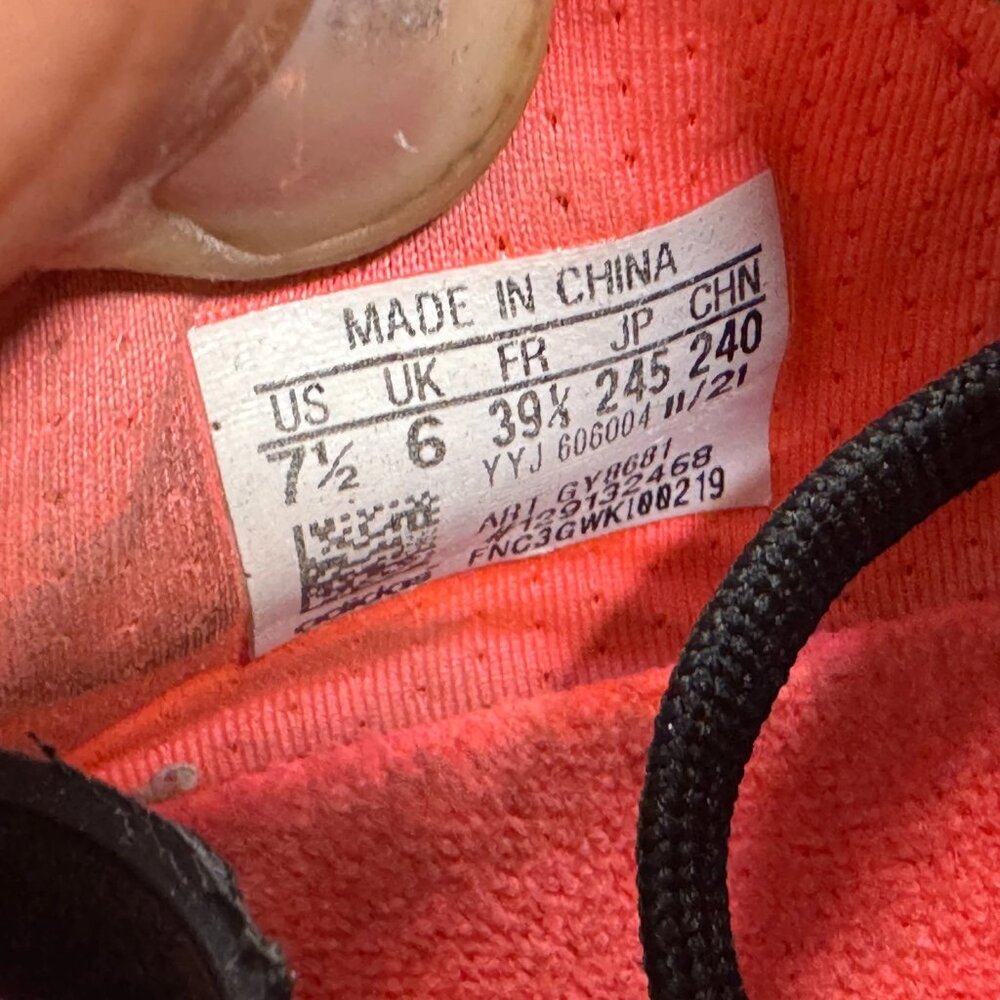 Size 7.5 Adidas Ultraboost 22 Core Black Skyrus Turbo Womens Running Shoe GY8681 - Picture 8 of 8